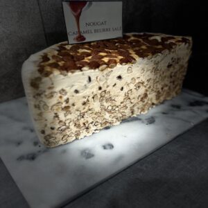 Nougat caramel beurre salé artisanal, gourmandise moelleuse et riche en saveurs