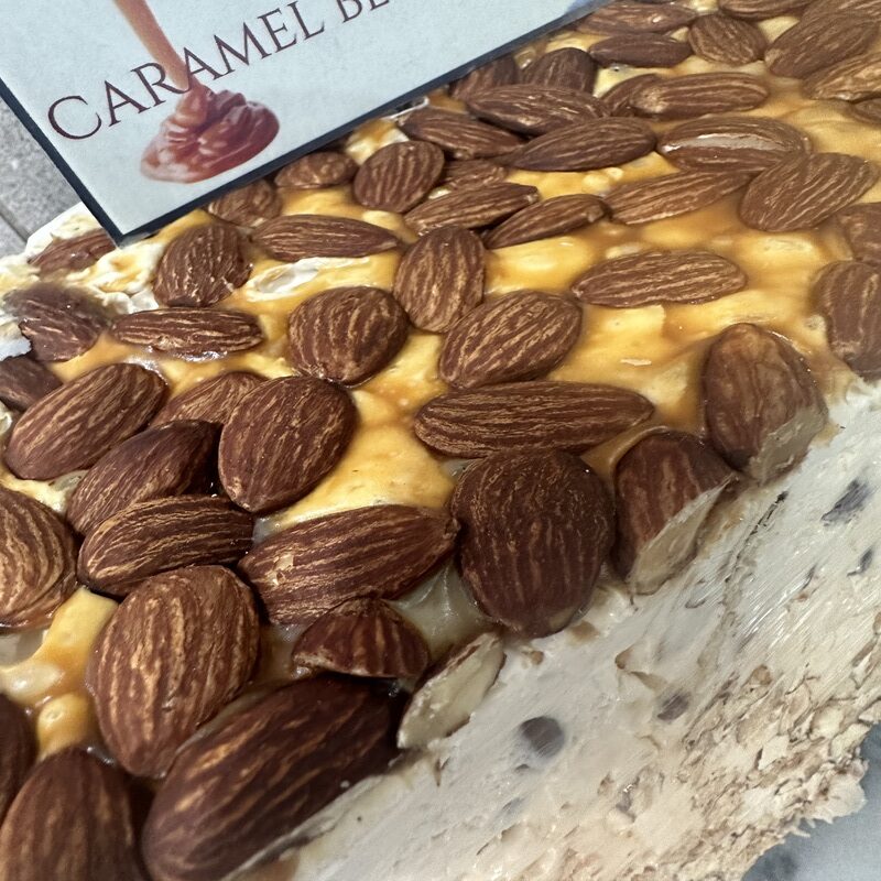 Confiserie nougat caramel beurre salé avec amandes et miel de lavande